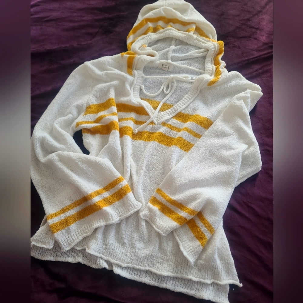 Lightweight white and mustard yellow sweater with hood size medium.Light weight